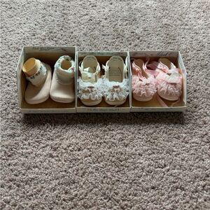 LOT/BUNDLE new in box vintage baby girl shoes moccasins light pink ruffles lace